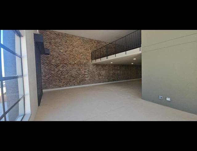 BUSINESS PROPERTY TO RENT IN HALFWAY HOUSE